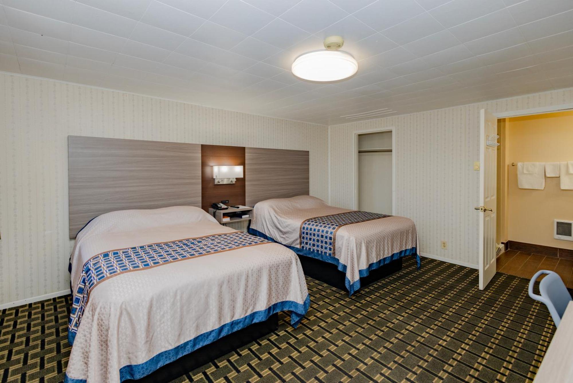 Budget Inn Columbus ロックボーン  エクステリア 写真