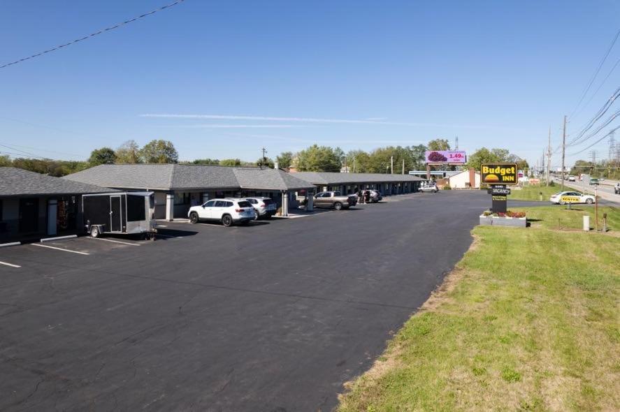 Budget Inn Columbus ロックボーン  エクステリア 写真