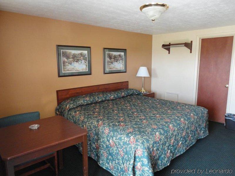 Budget Inn Columbus ロックボーン  部屋 写真